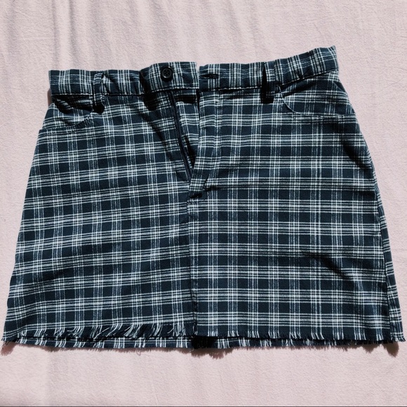 Brandy Melville navy blue plaid mini skirt - Picture 1 of 3